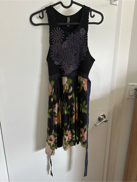 Free People Dresses & Skirts - Free People Black Crochet Floral Appliqué Sleeveless Dress
